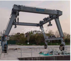 北京環(huán)球影城-液壓輪胎式船艇搬運機(jī)-MBH25t-11.5m
